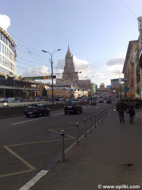 Не знаю, кому как, а мне Москва кажется красивой.