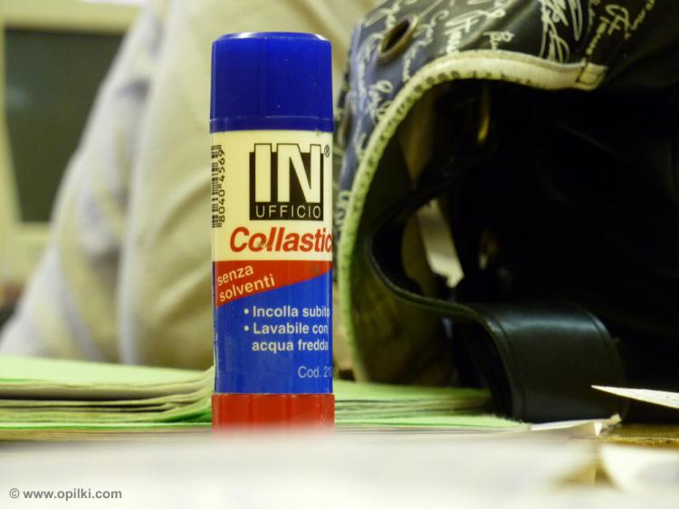 Клей-карандаш