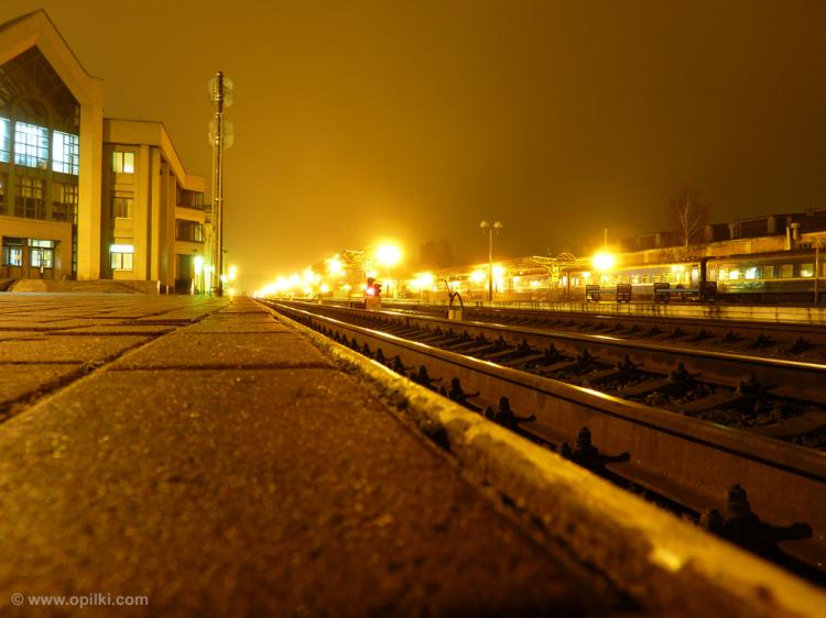 Вокзал и рельсы